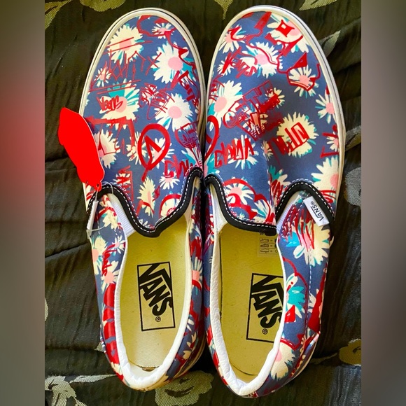 VANS Skaterboard Shoes Women’s sz 9 Slip-on Flowers +VANS graffiti-on-gray NEW - Picture 3 of 12